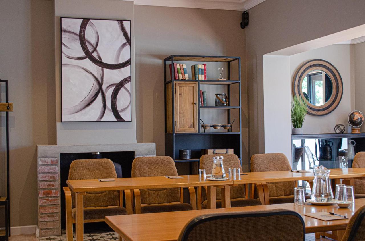 Loerie Guest Lodge George Buitenkant foto