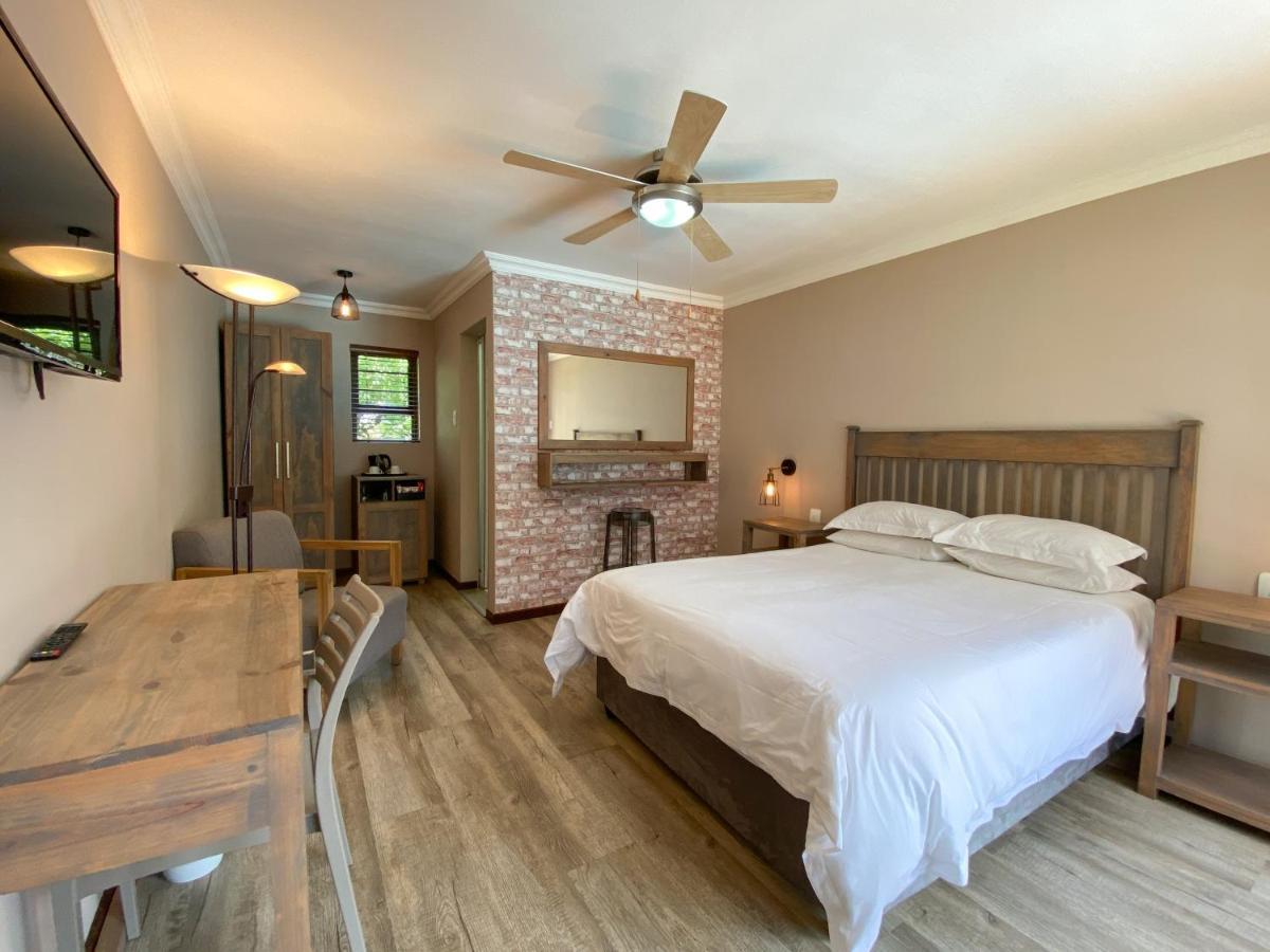 Loerie Guest Lodge George Buitenkant foto