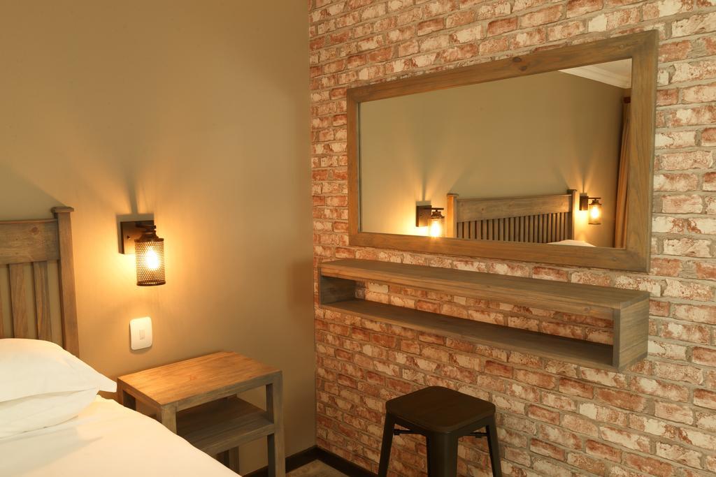 Loerie Guest Lodge George Buitenkant foto