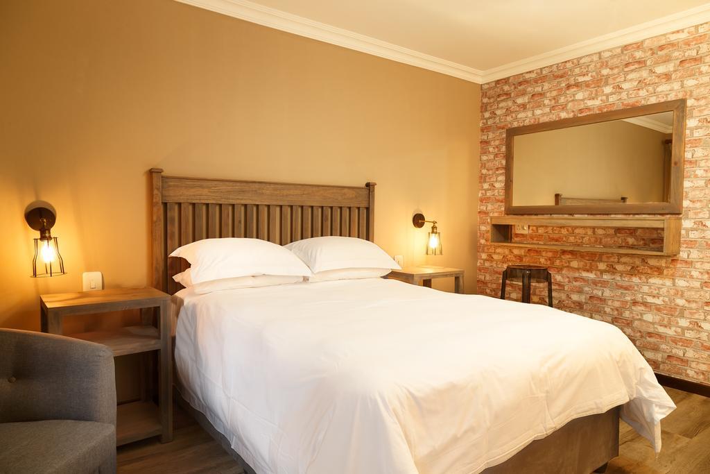 Loerie Guest Lodge George Buitenkant foto
