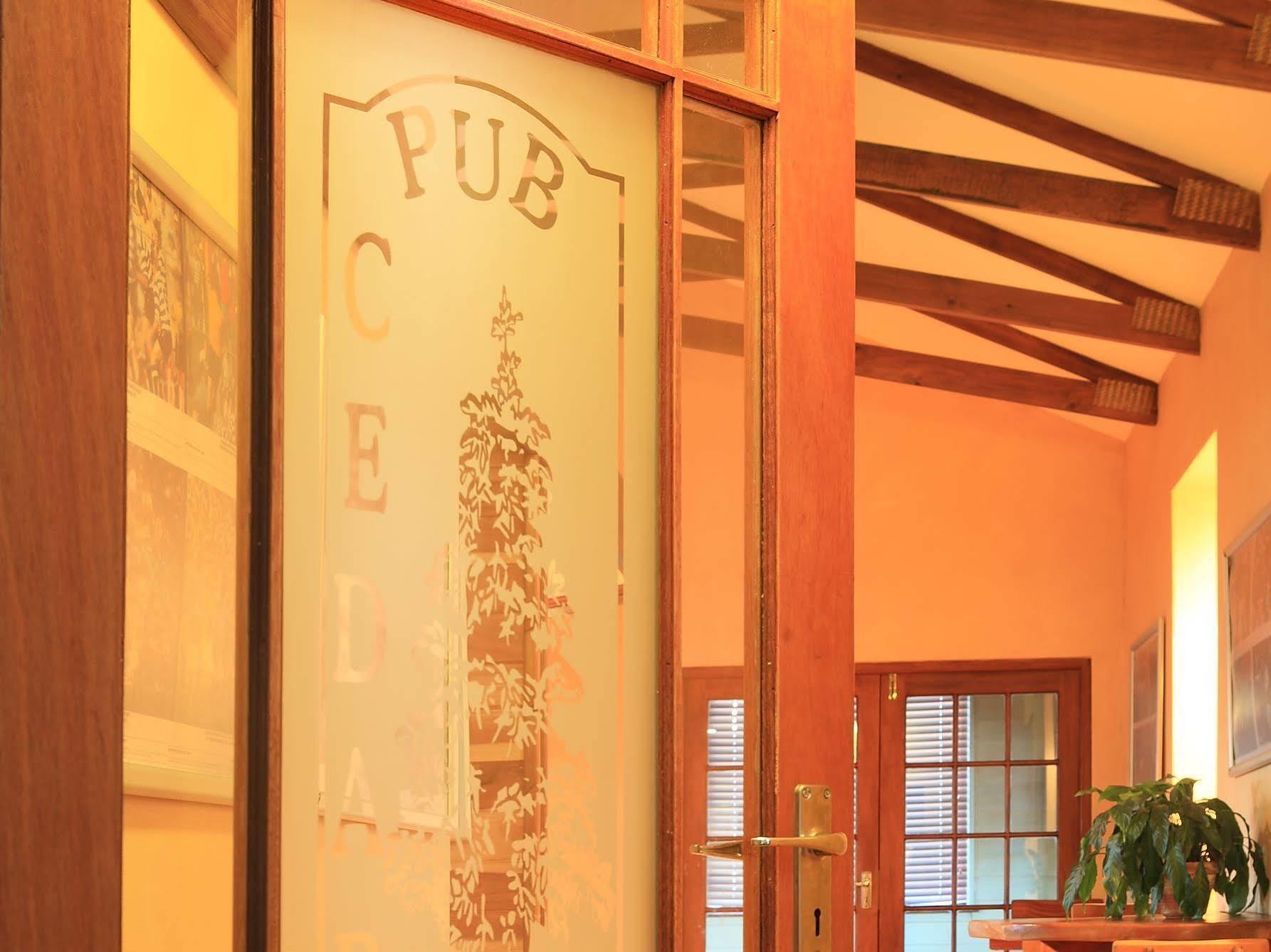 Loerie Guest Lodge George Buitenkant foto