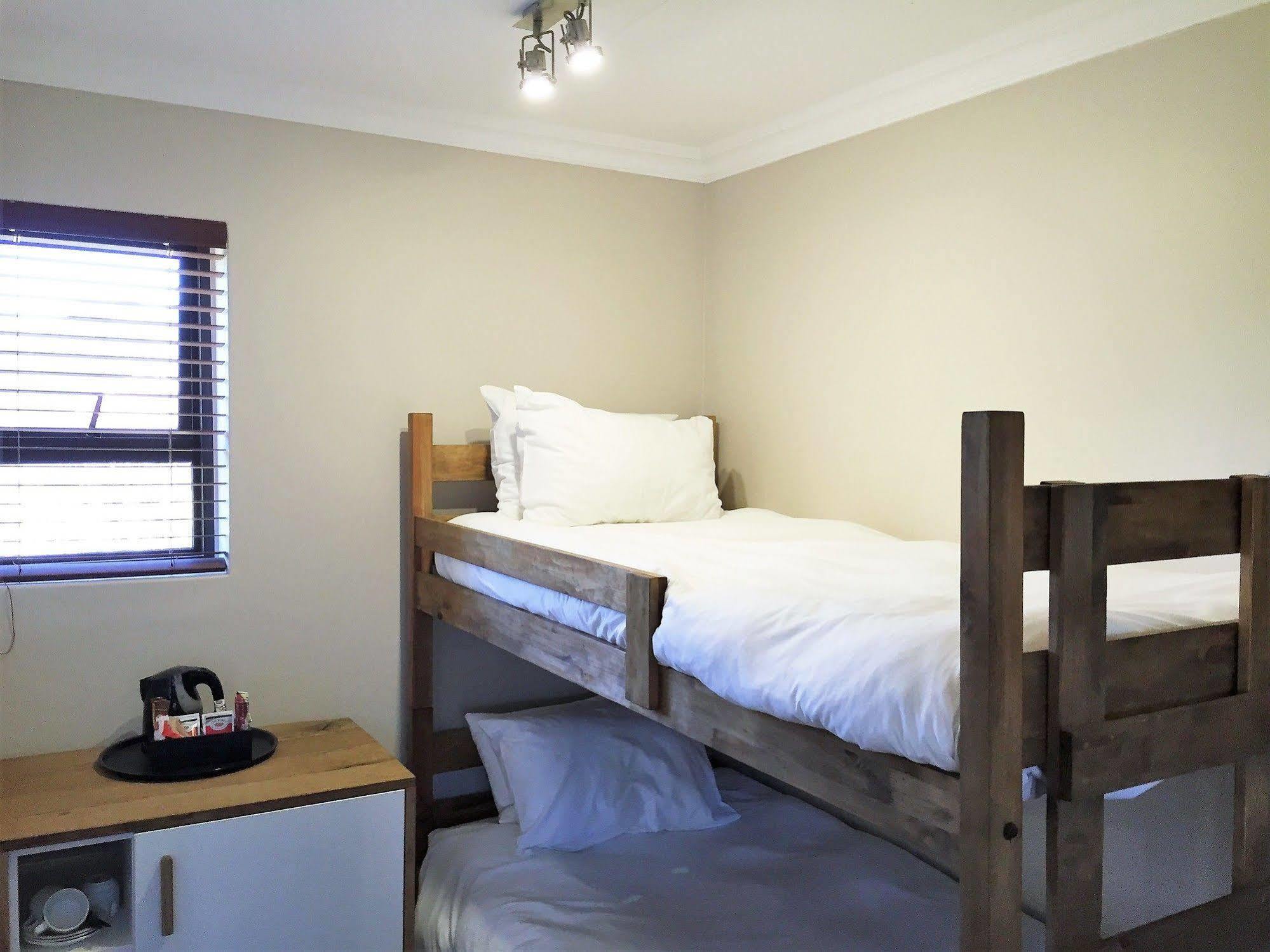 Loerie Guest Lodge George Buitenkant foto