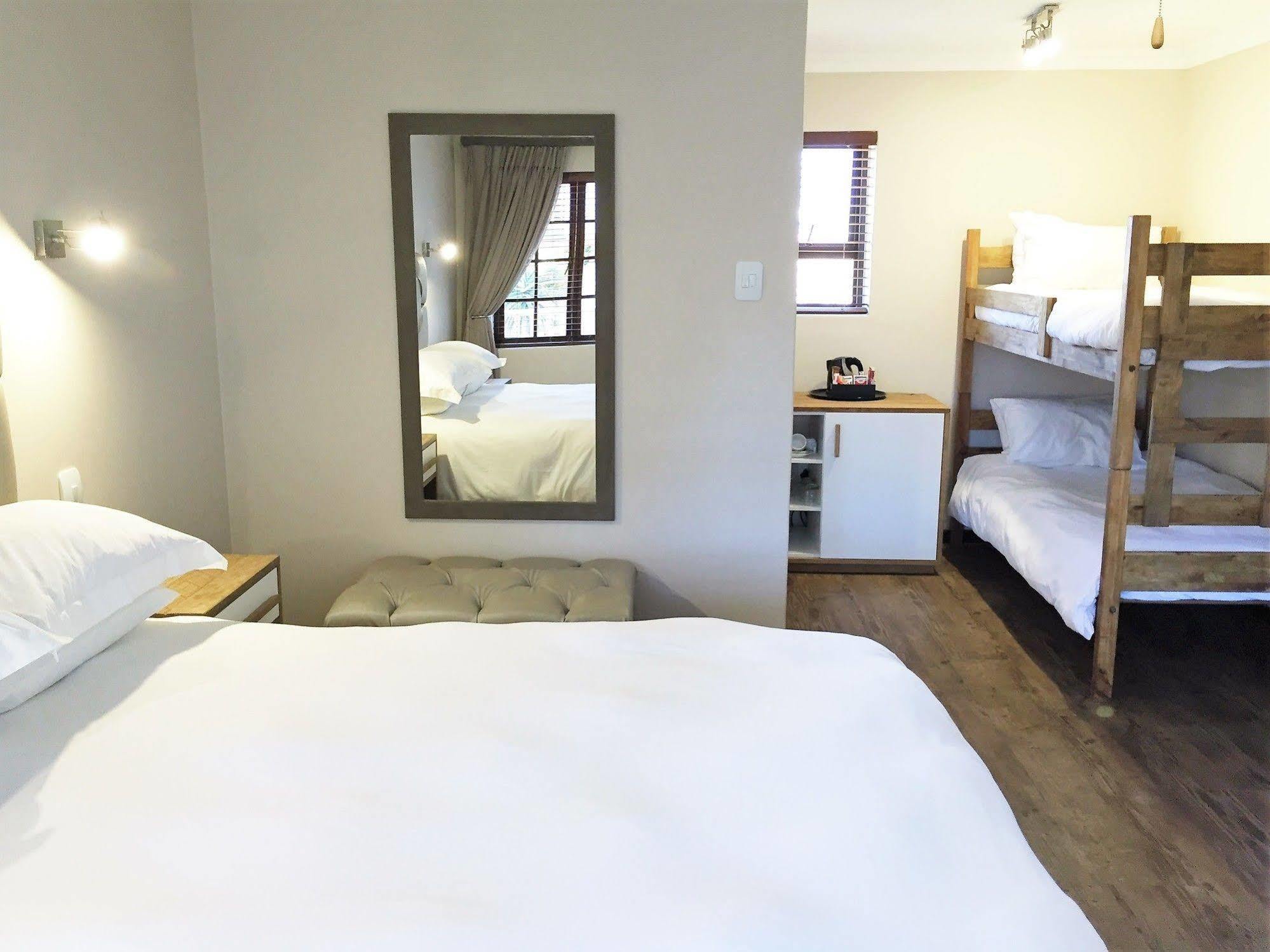 Loerie Guest Lodge George Buitenkant foto