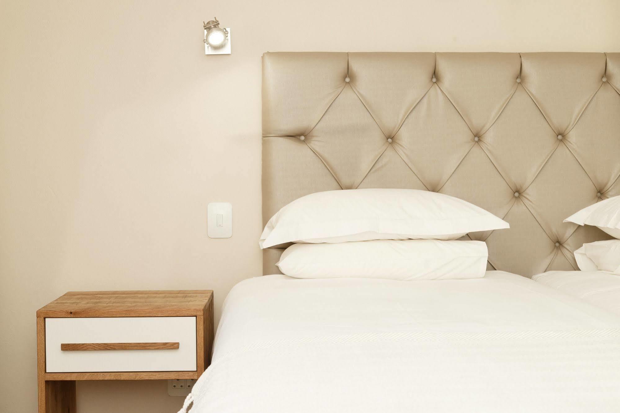 Loerie Guest Lodge George Buitenkant foto