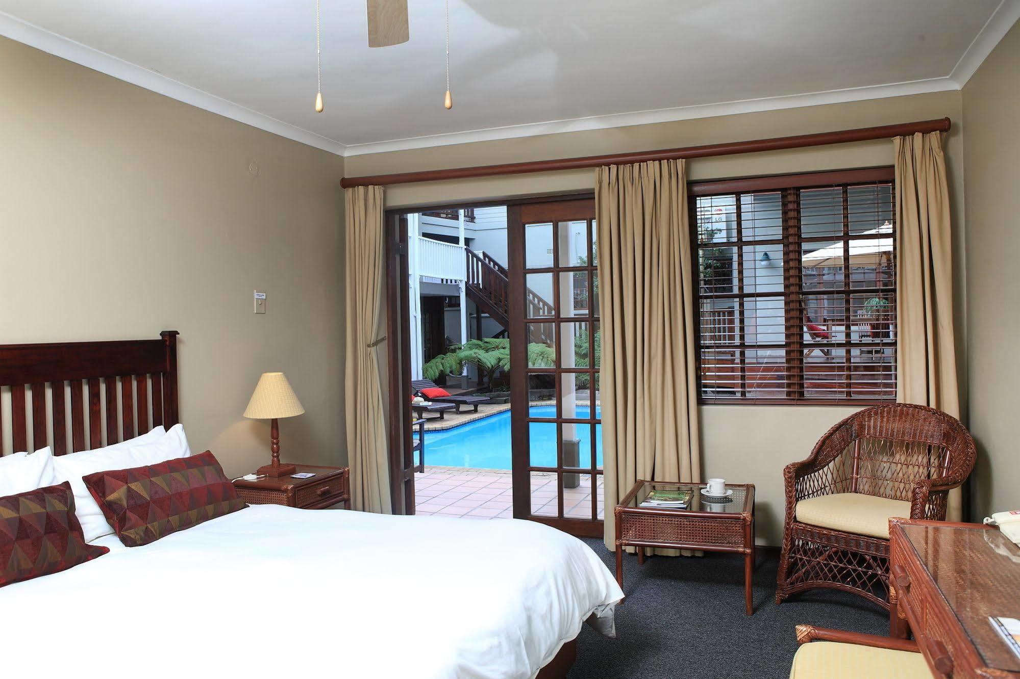 Loerie Guest Lodge George Buitenkant foto